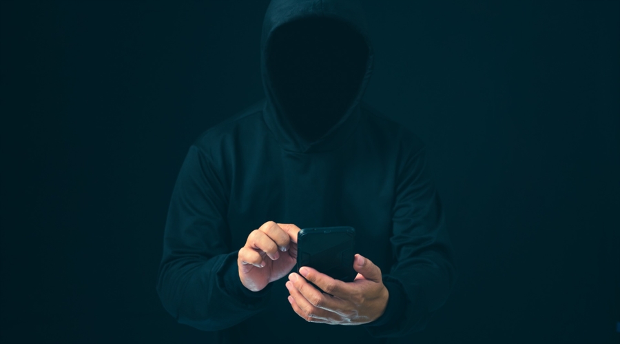 监管机构称9000多名客户数据因安全漏洞出现在暗网上